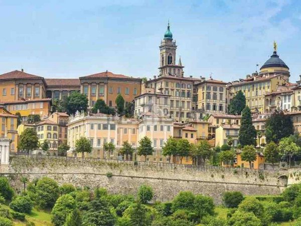 appartamento in vendita a Bergamo in zona Borgo Palazzo