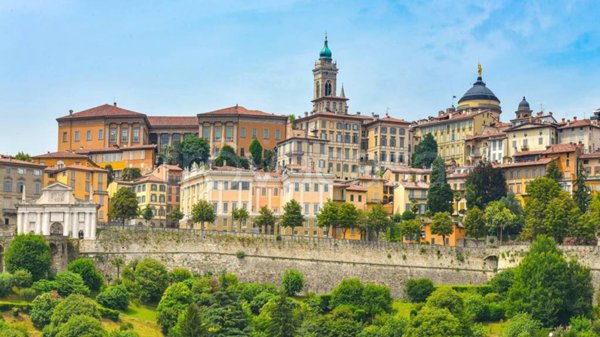 appartamento in vendita a Bergamo in zona Borgo Pignolo