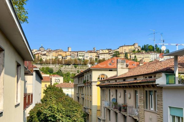 appartamento in vendita a Bergamo in zona Bergamo Centro