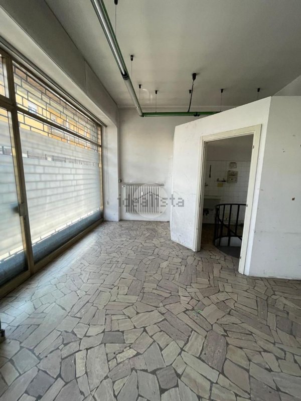 negozio in vendita a Bergamo in zona Borgo Palazzo