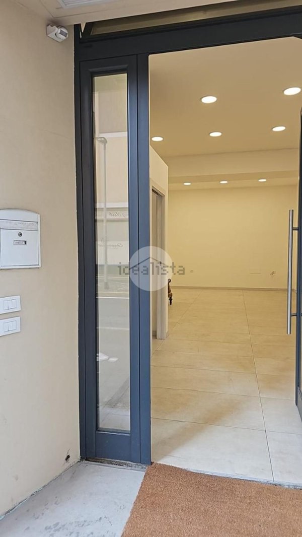 negozio in vendita a Bergamo in zona Borgo Palazzo