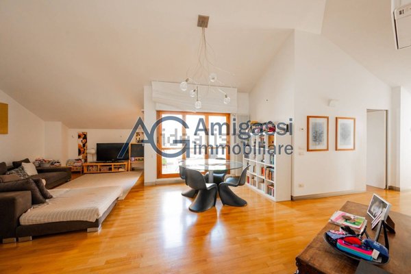appartamento in vendita a Bergamo in zona Città Alta