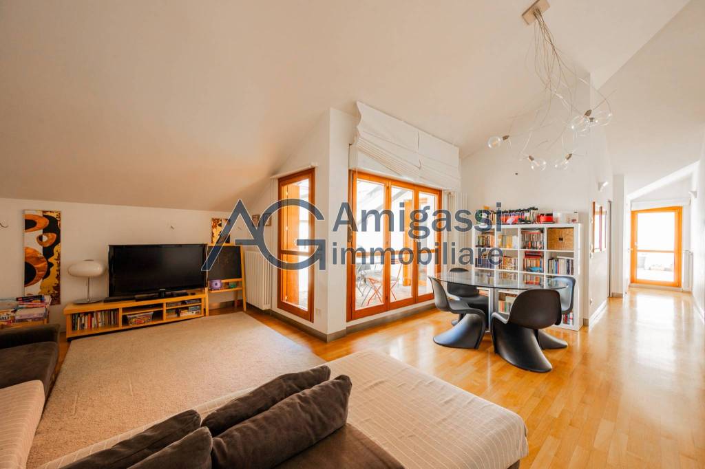 appartamento in vendita a Bergamo in zona Città Alta