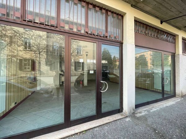 negozio in vendita a Bergamo in zona Longuelo
