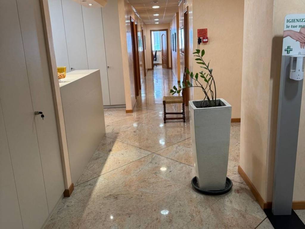 ufficio in vendita a Bergamo in zona Bergamo Centro