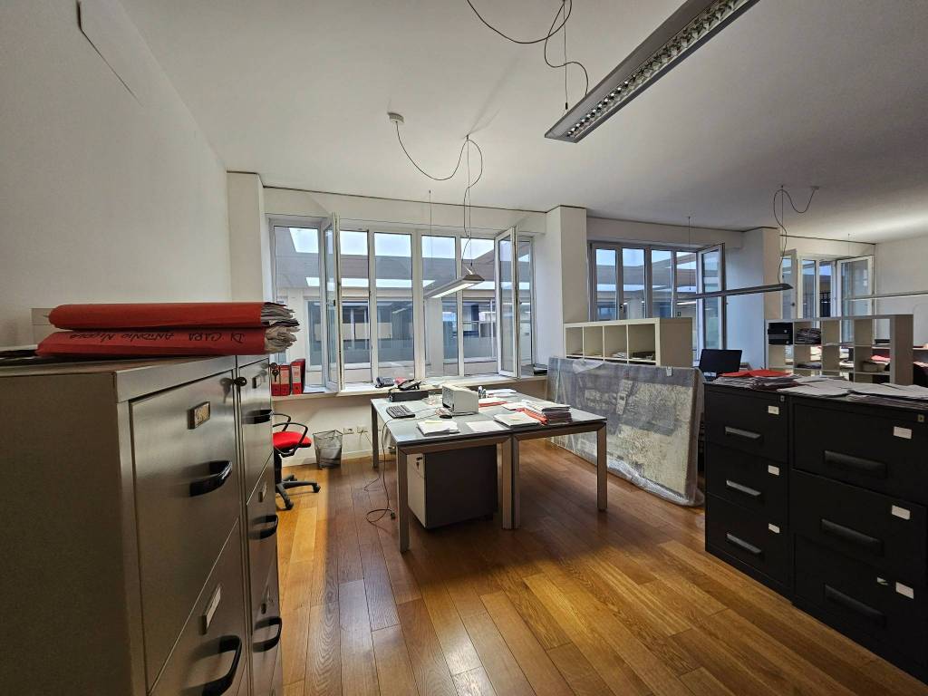 ufficio in vendita a Bergamo in zona Bergamo Centro