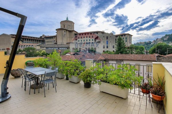 appartamento in vendita a Bergamo in zona Città Alta