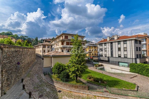 appartamento in vendita a Bergamo in zona Bergamo Centro