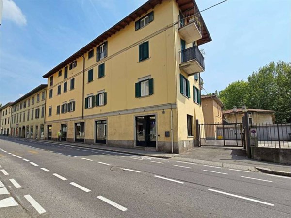 negozio in vendita a Bergamo in zona Redona