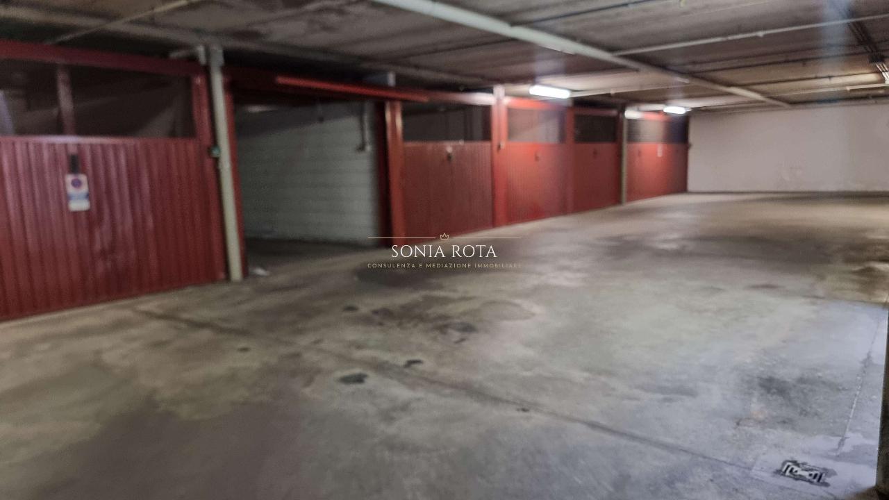 negozio in vendita a Bergamo in zona Bergamo Centro