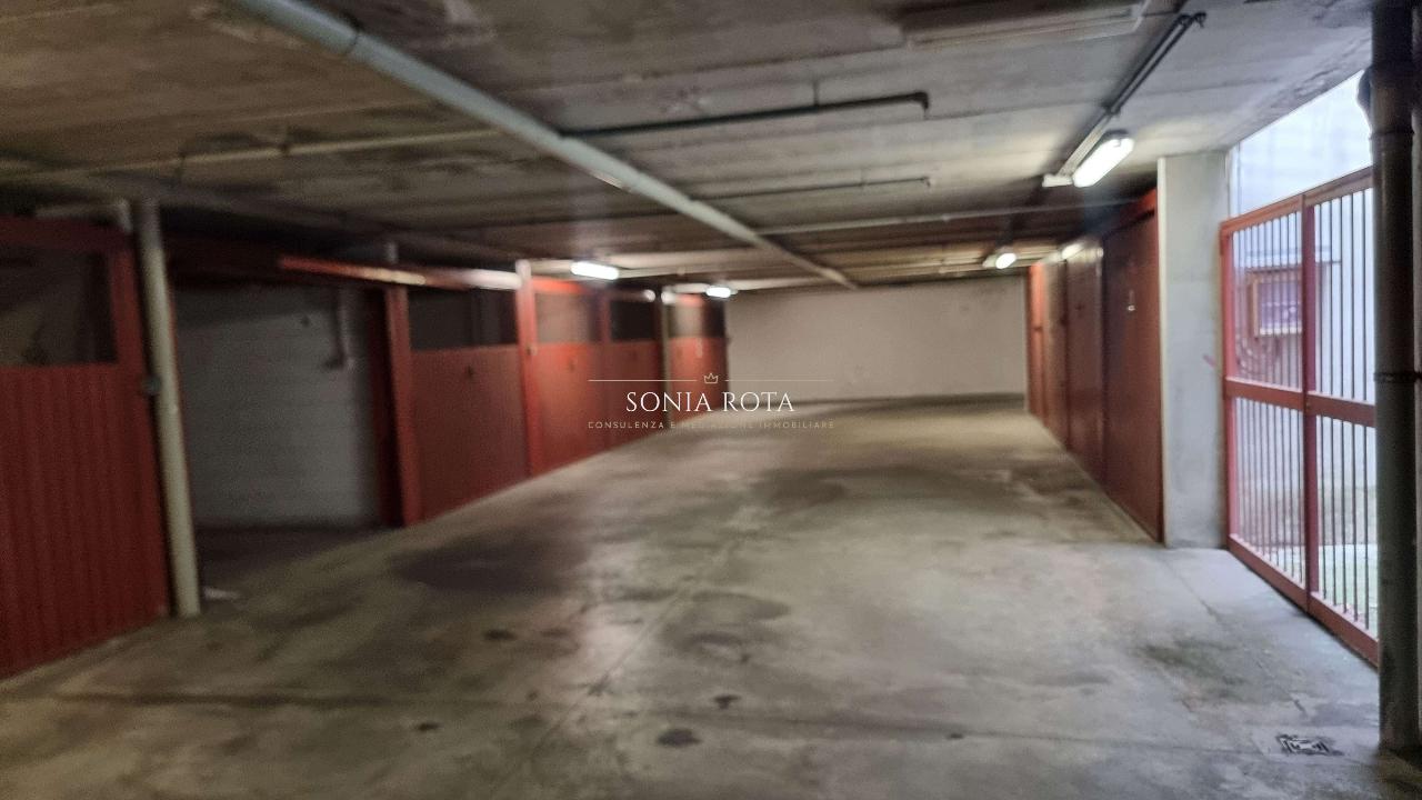 negozio in vendita a Bergamo in zona Bergamo Centro