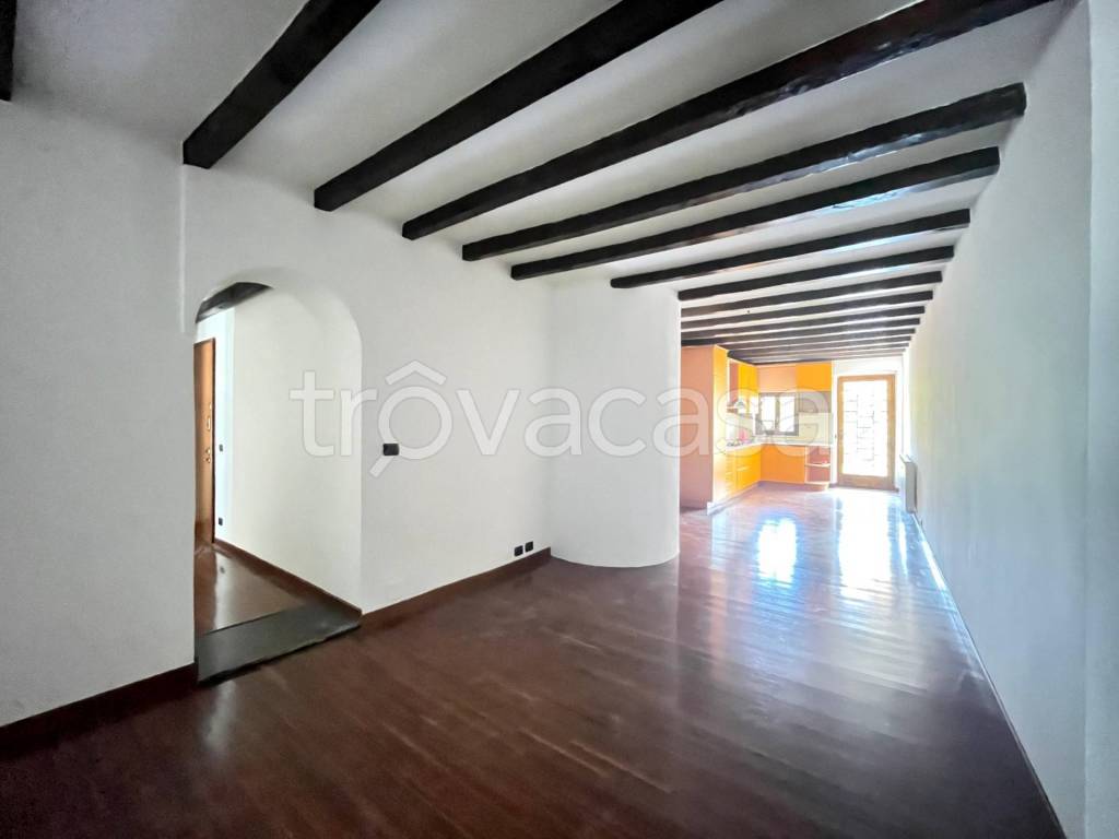 appartamento in vendita a Bergamo in zona Borgo Santa Caterina