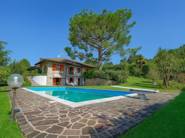 casa indipendente in vendita a Bergamo in zona Valtesse/Valverde