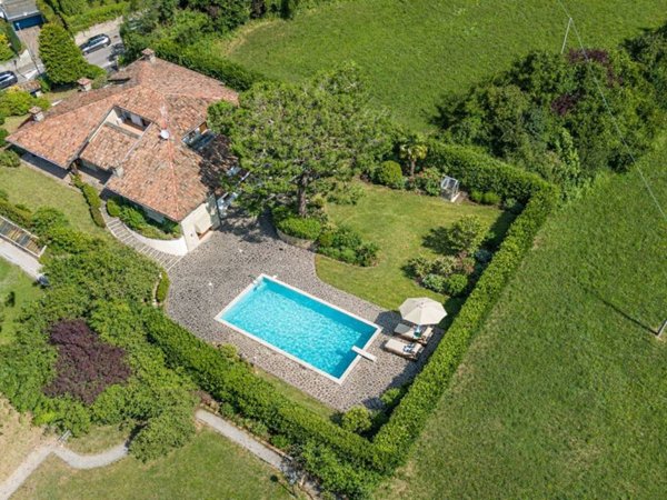 casa indipendente in vendita a Bergamo in zona Monterosso