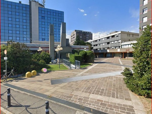 negozio in vendita a Bergamo in zona Boccaleone