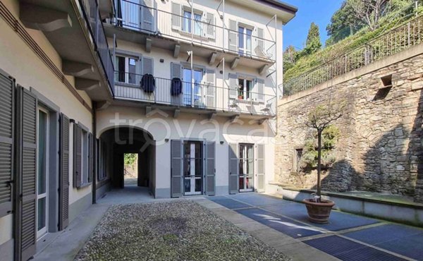 appartamento in vendita a Bergamo in zona Città Alta