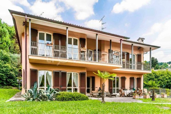 casa indipendente in vendita a Bergamo in zona Conca d'Oro