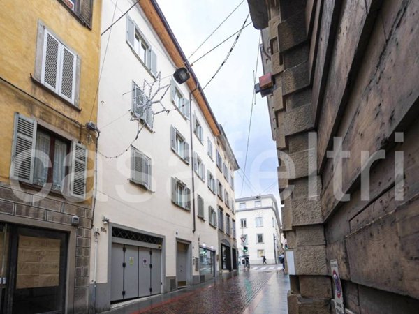 appartamento in vendita a Bergamo in zona Bergamo Centro