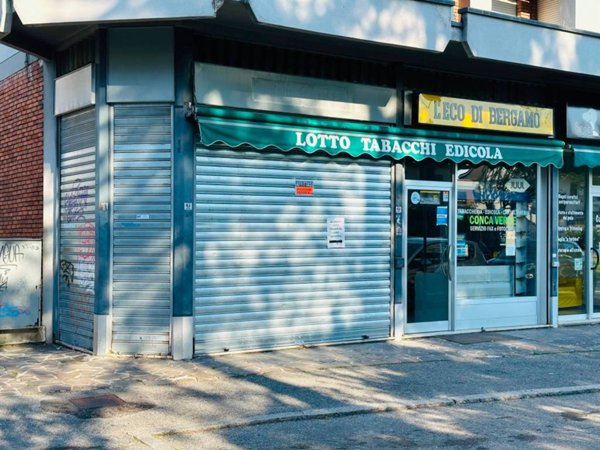 negozio in vendita a Bergamo in zona Longuelo