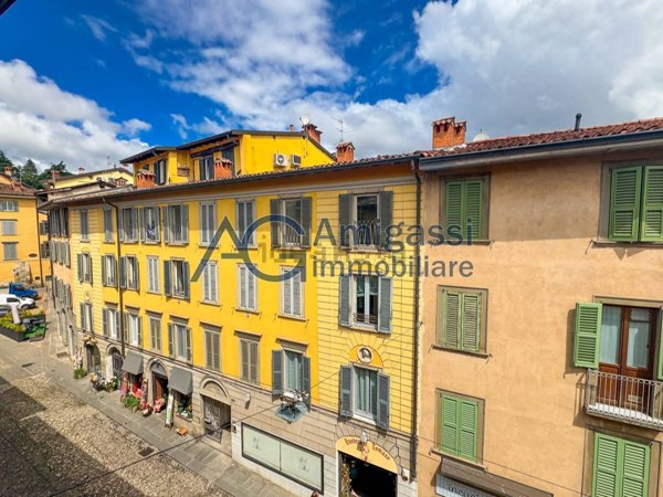 appartamento in vendita a Bergamo in zona Borgo Pignolo