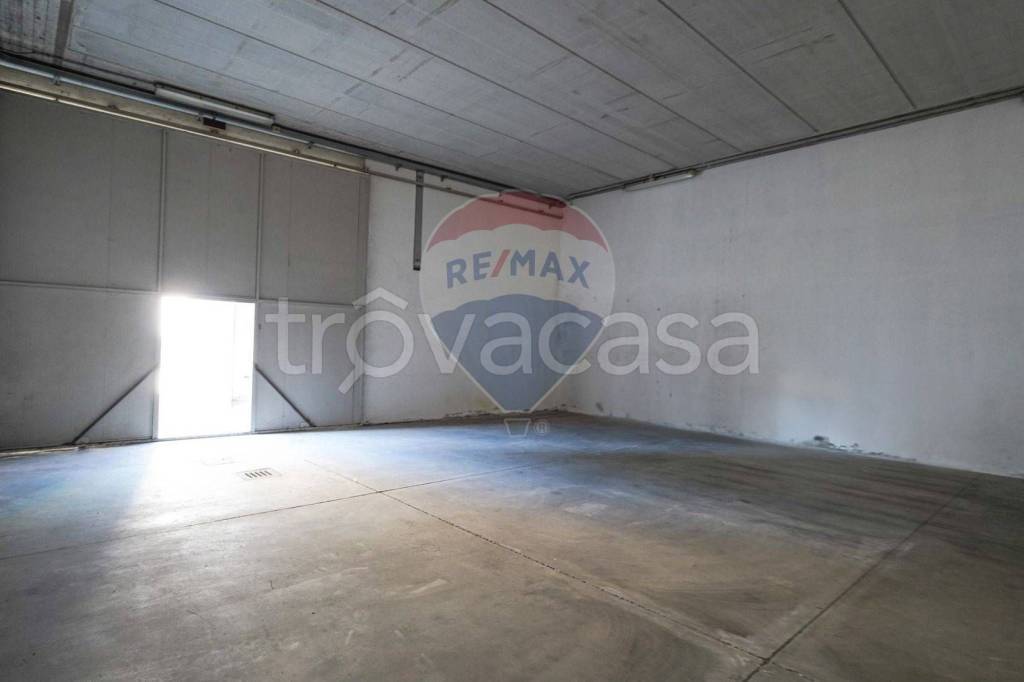 negozio in vendita a Bergamo in zona Malpensata