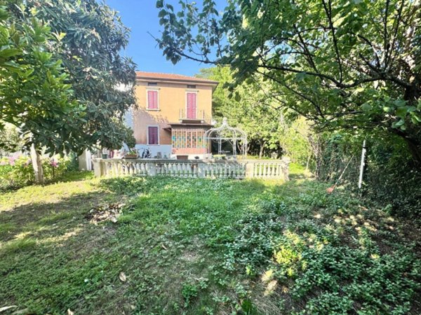 casa indipendente in vendita a Bergamo in zona Borgo Pignolo
