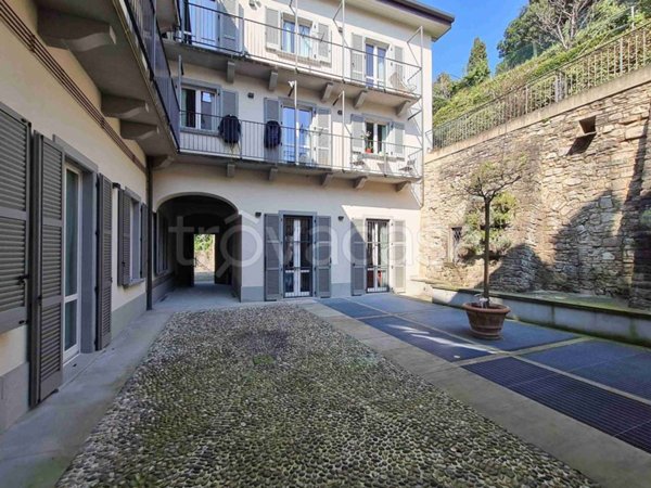 appartamento in vendita a Bergamo in zona Città Alta