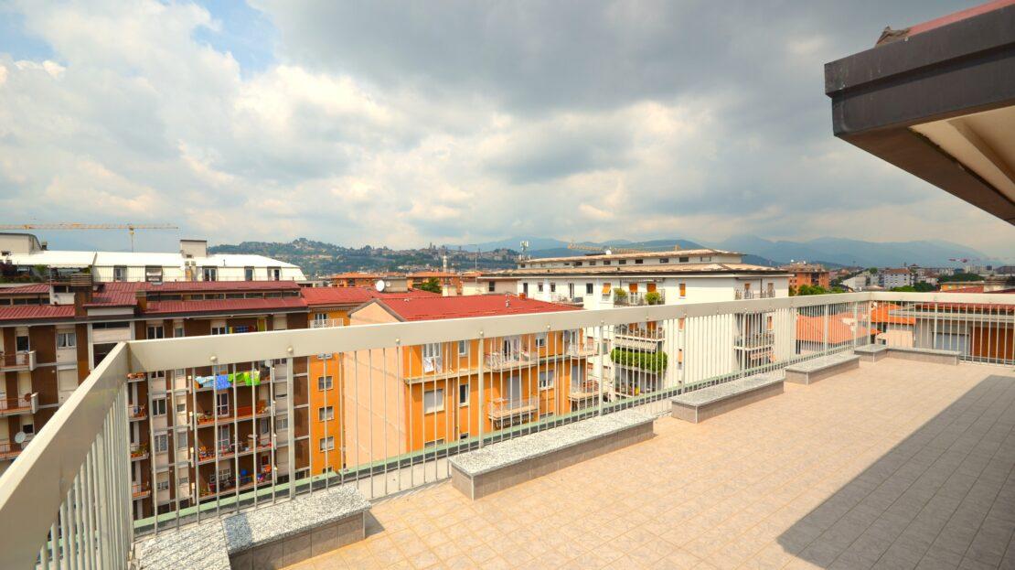 appartamento in vendita a Bergamo in zona Borgo Pignolo