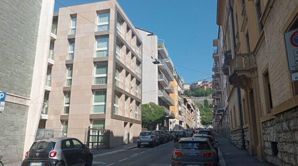 appartamento in vendita a Bergamo in zona Borgo Pignolo
