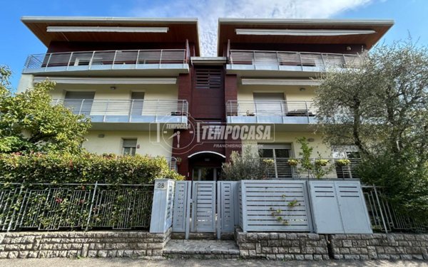 appartamento in vendita a Bergamo in zona Conca Fiorita