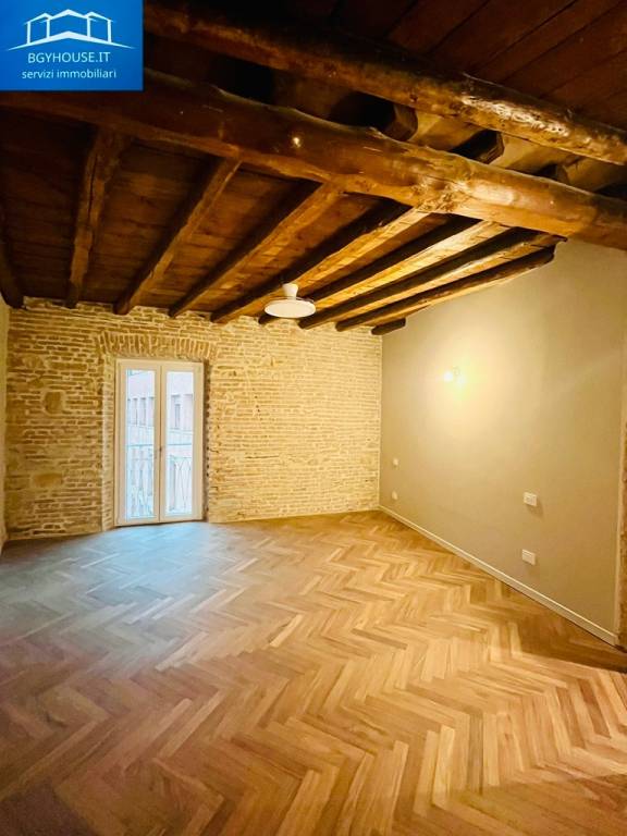 appartamento in vendita a Bergamo in zona Bergamo Centro