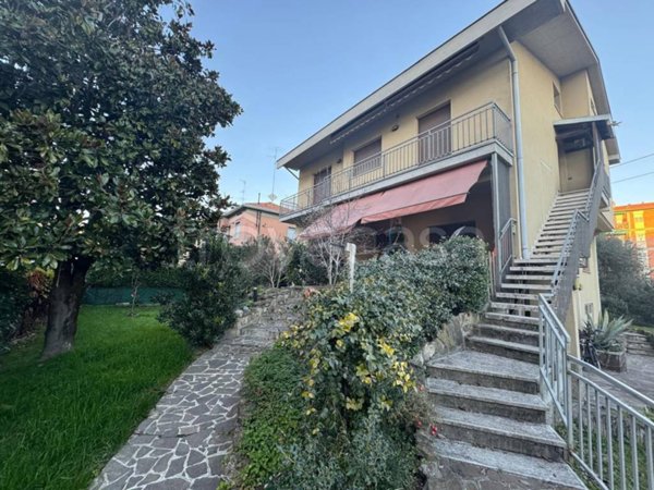 casa indipendente in vendita a Bergamo in zona Loreto