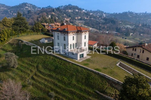 casa indipendente in vendita a Bergamo in zona Loreto
