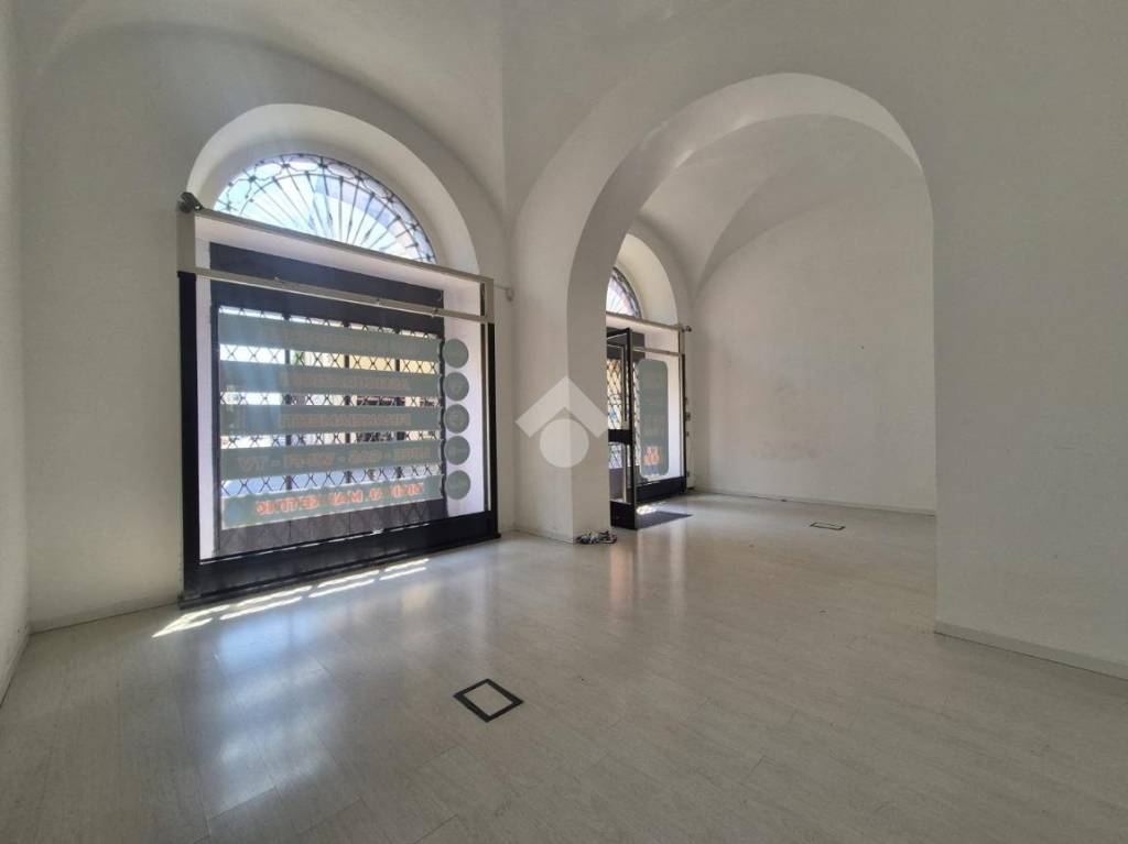 negozio in vendita a Bergamo in zona Borgo Palazzo
