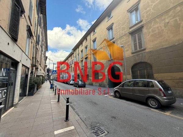 appartamento in vendita a Bergamo in zona Bergamo Centro