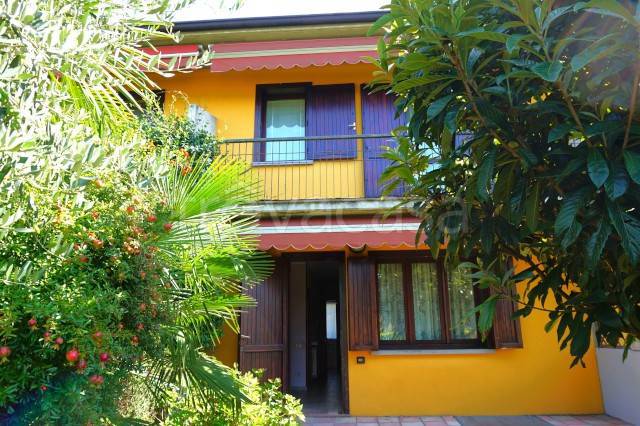 casa indipendente in vendita a Bergamo in zona Canovine