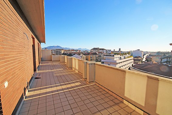appartamento in vendita a Bergamo in zona Bergamo Centro