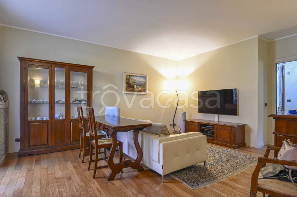 casa indipendente in vendita a Bergamo in zona Campagnola