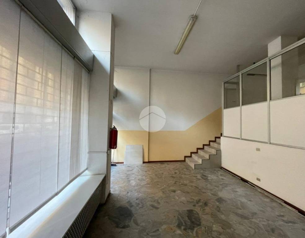 negozio in vendita a Bergamo in zona Bergamo Centro