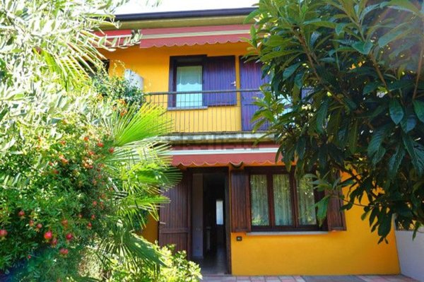 casa indipendente in vendita a Bergamo in zona Città Alta