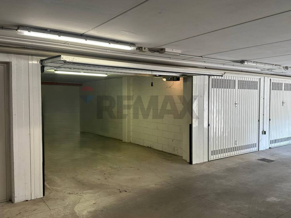 locale di sgombero in vendita a Bergamo in zona Borgo Pignolo