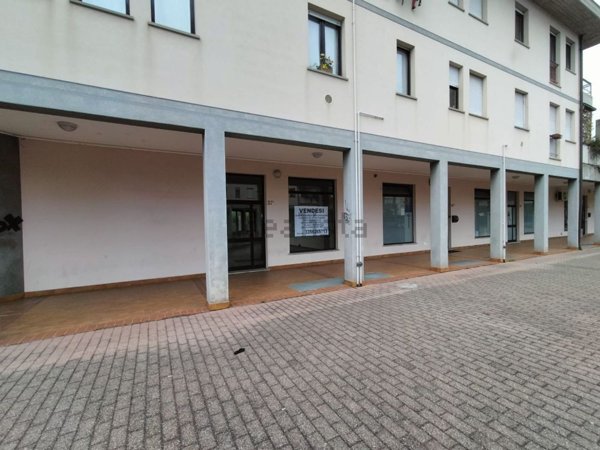 ufficio in vendita a Bergamo in zona Valtesse/Valverde