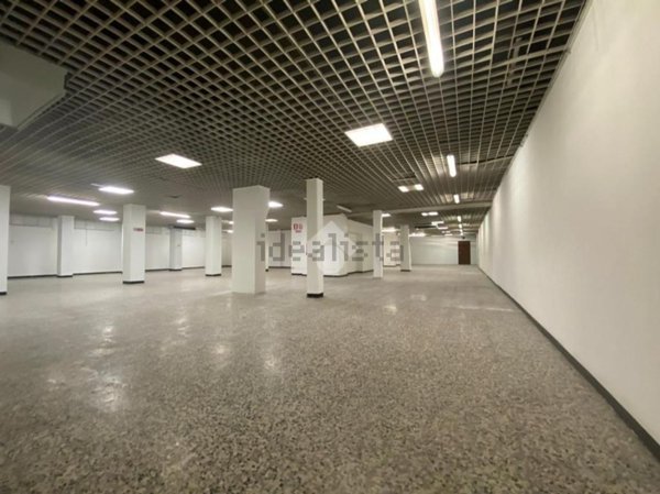 negozio in vendita a Bergamo in zona Borgo Palazzo