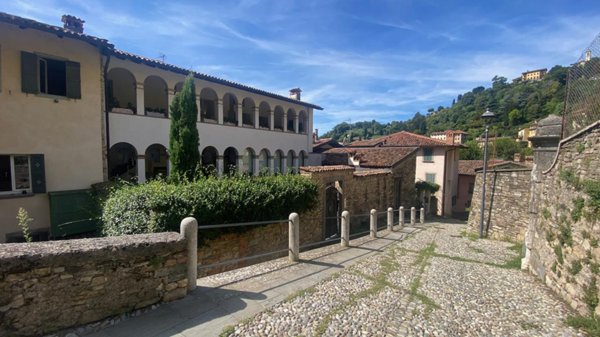 appartamento in vendita a Bergamo in zona Città Alta