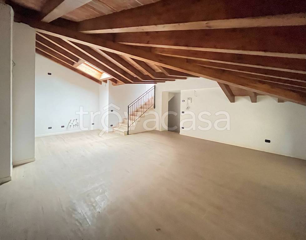 appartamento in vendita a Bergamo in zona Borgo Palazzo