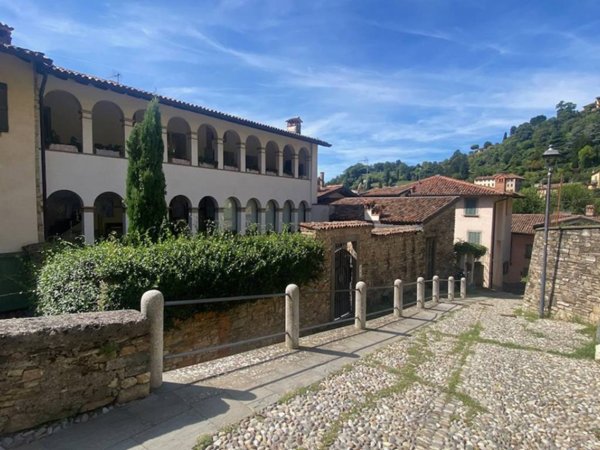 appartamento in vendita a Bergamo in zona Città Alta