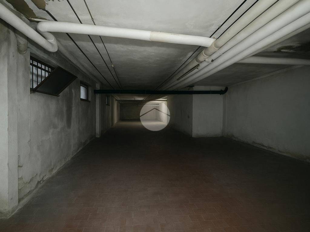 locale commerciale in vendita a Bergamo in zona Borgo Palazzo