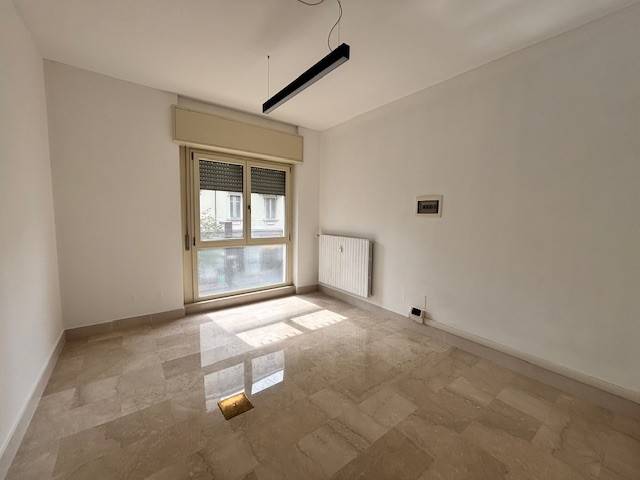 ufficio in vendita a Bergamo in zona Bergamo Centro