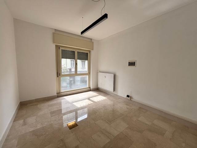 ufficio in vendita a Bergamo in zona Bergamo Centro