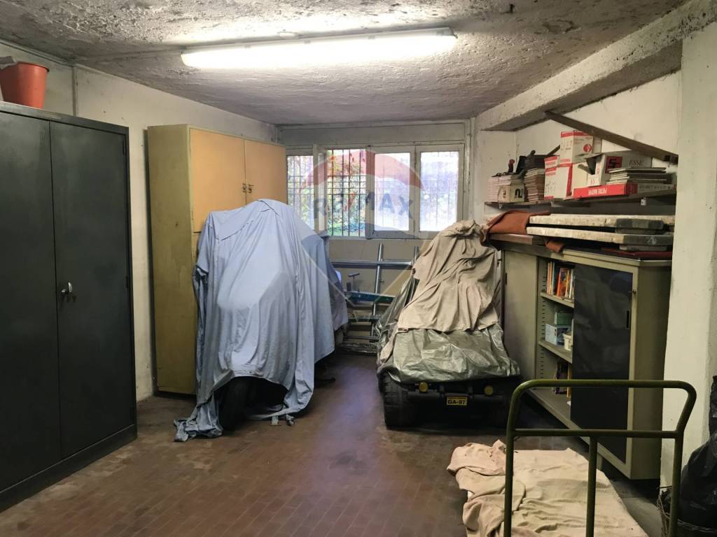 locale commerciale in vendita a Bergamo in zona Conca Fiorita